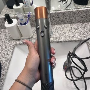 Dyson airwrap ( long )